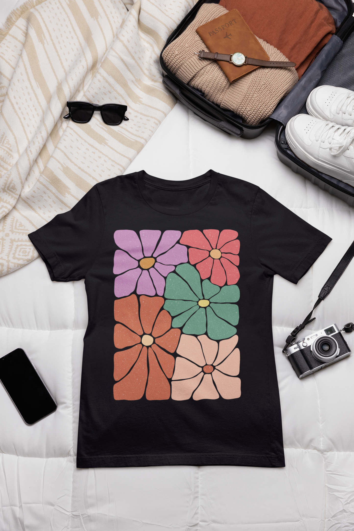 🌼BIG BOLD ABSTRACT FLOWERS TEE